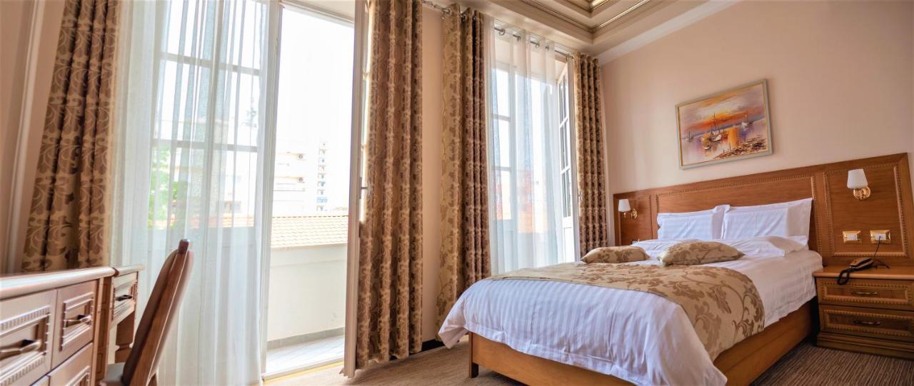 Hotel Boka Tirana Bagian luar foto