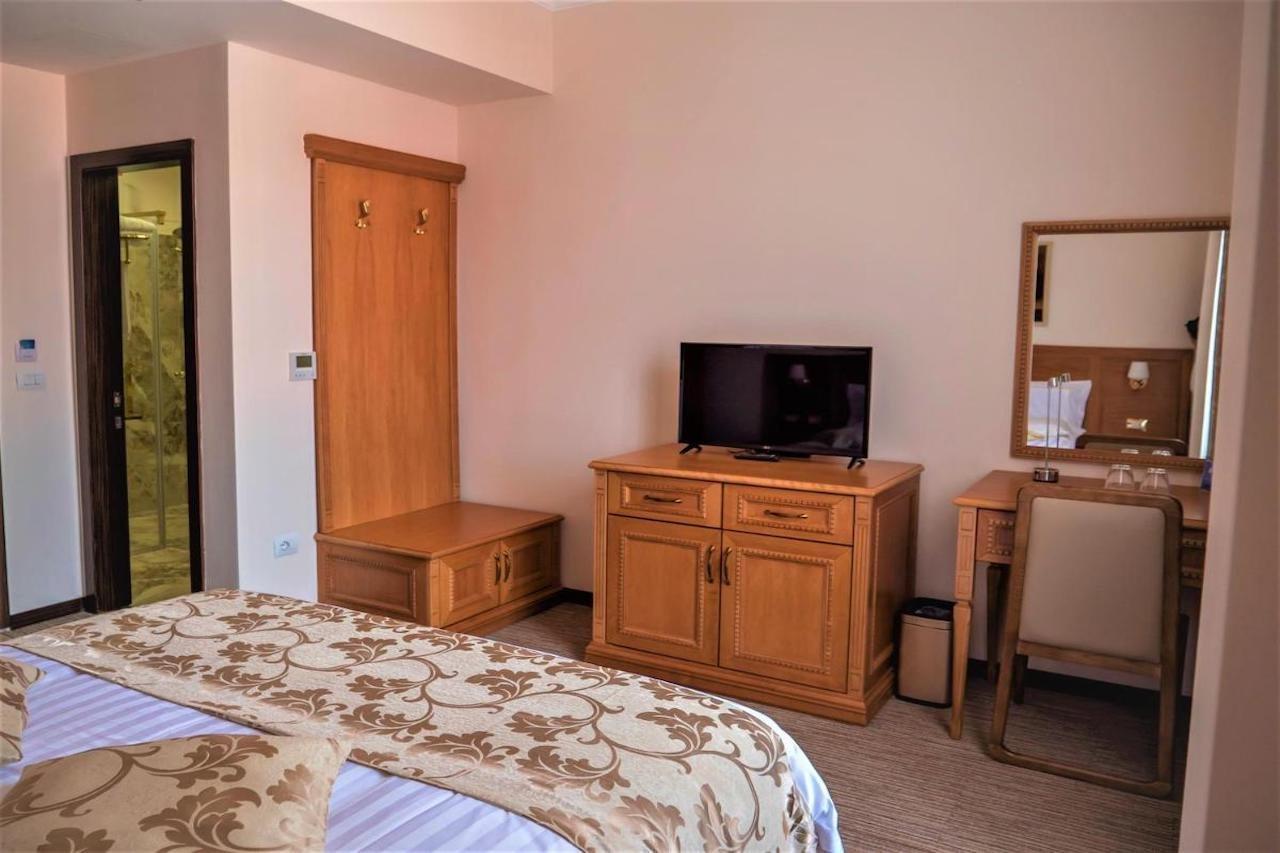 Hotel Boka Tirana Bagian luar foto