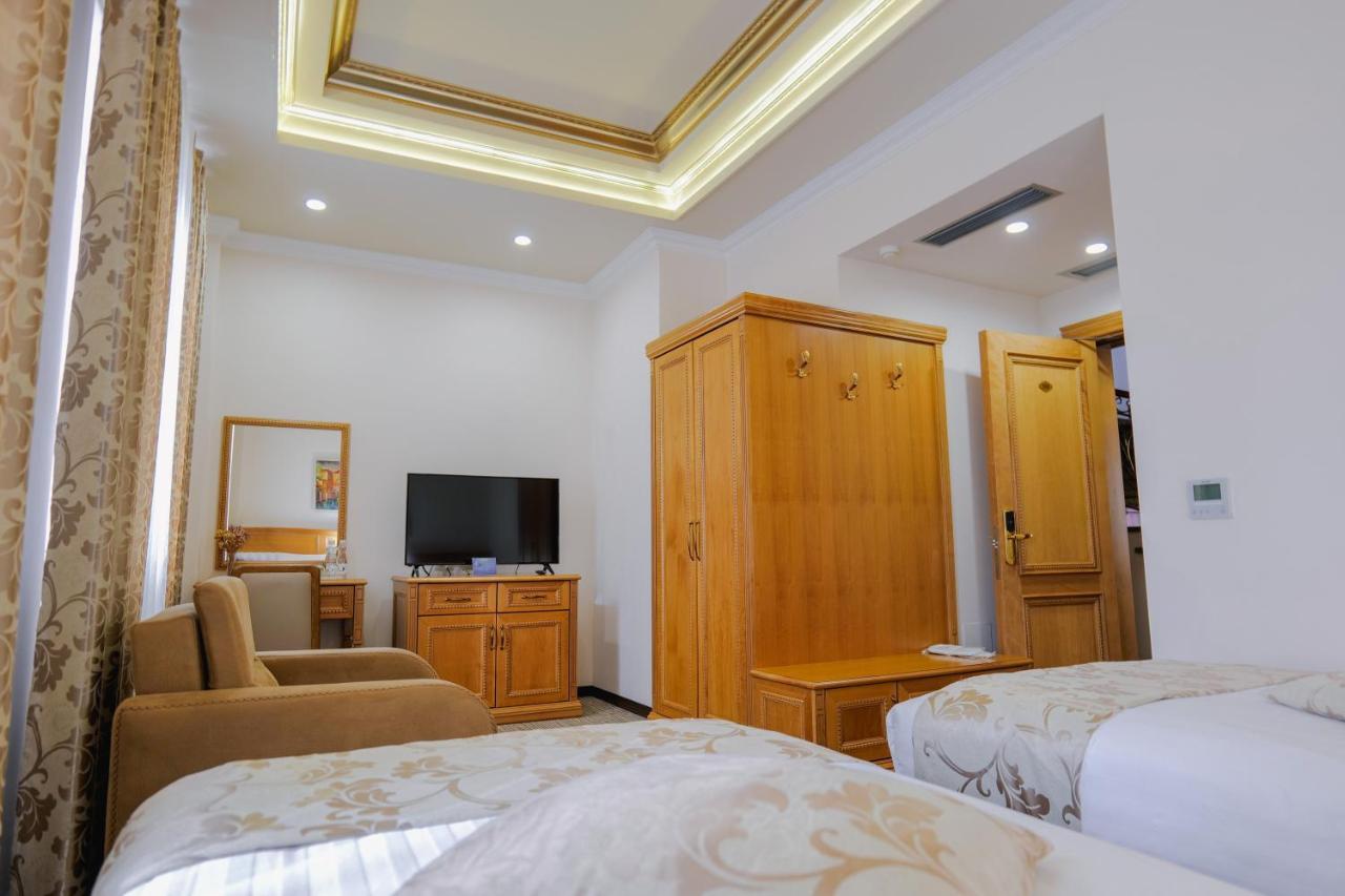 Hotel Boka Tirana Bagian luar foto