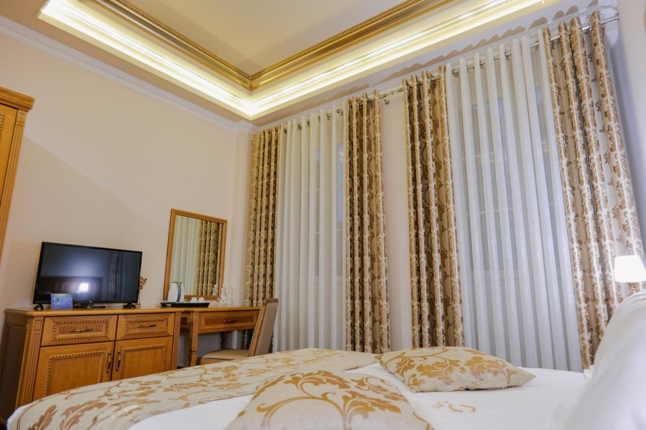 Hotel Boka Tirana Bagian luar foto