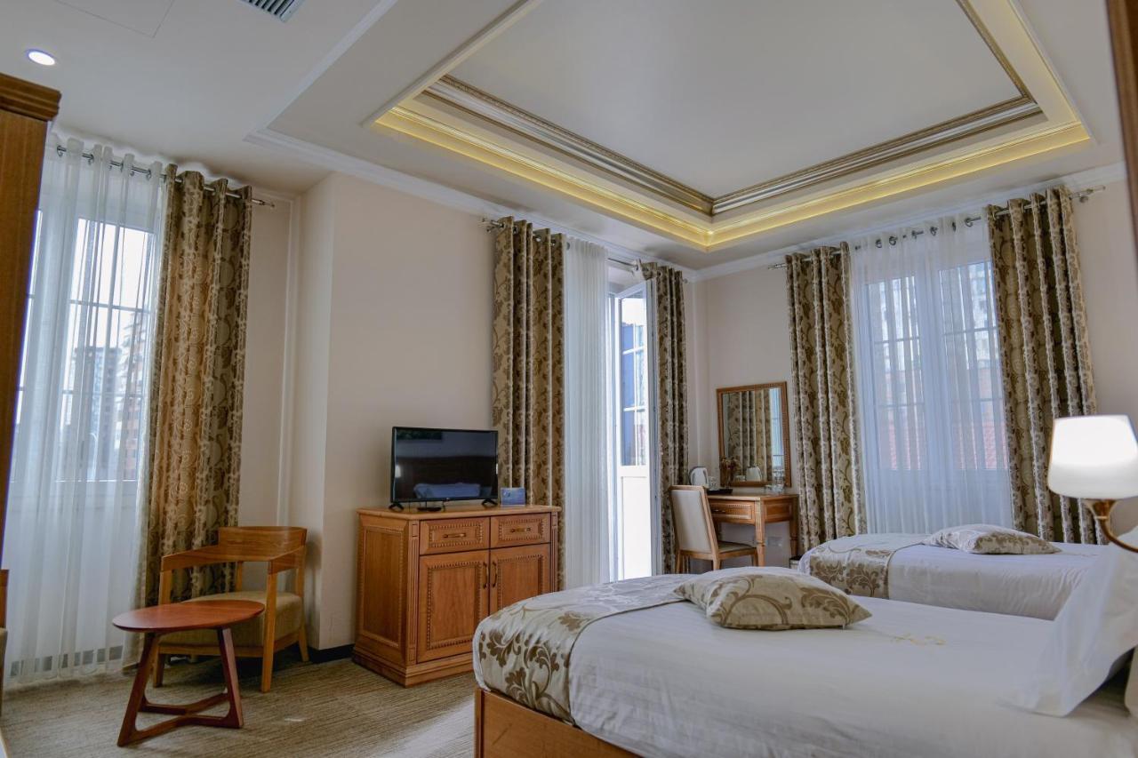 Hotel Boka Tirana Bagian luar foto