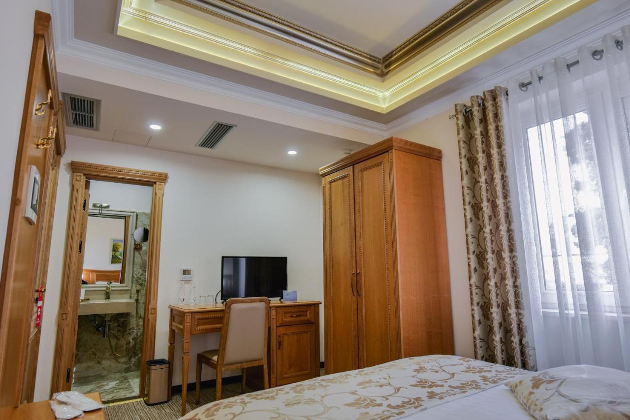 Hotel Boka Tirana Bagian luar foto