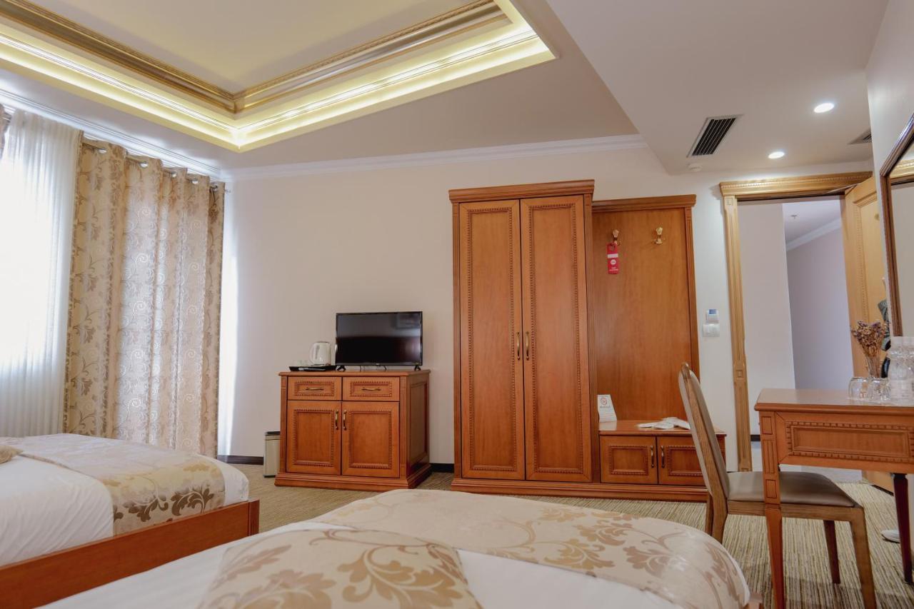 Hotel Boka Tirana Bagian luar foto