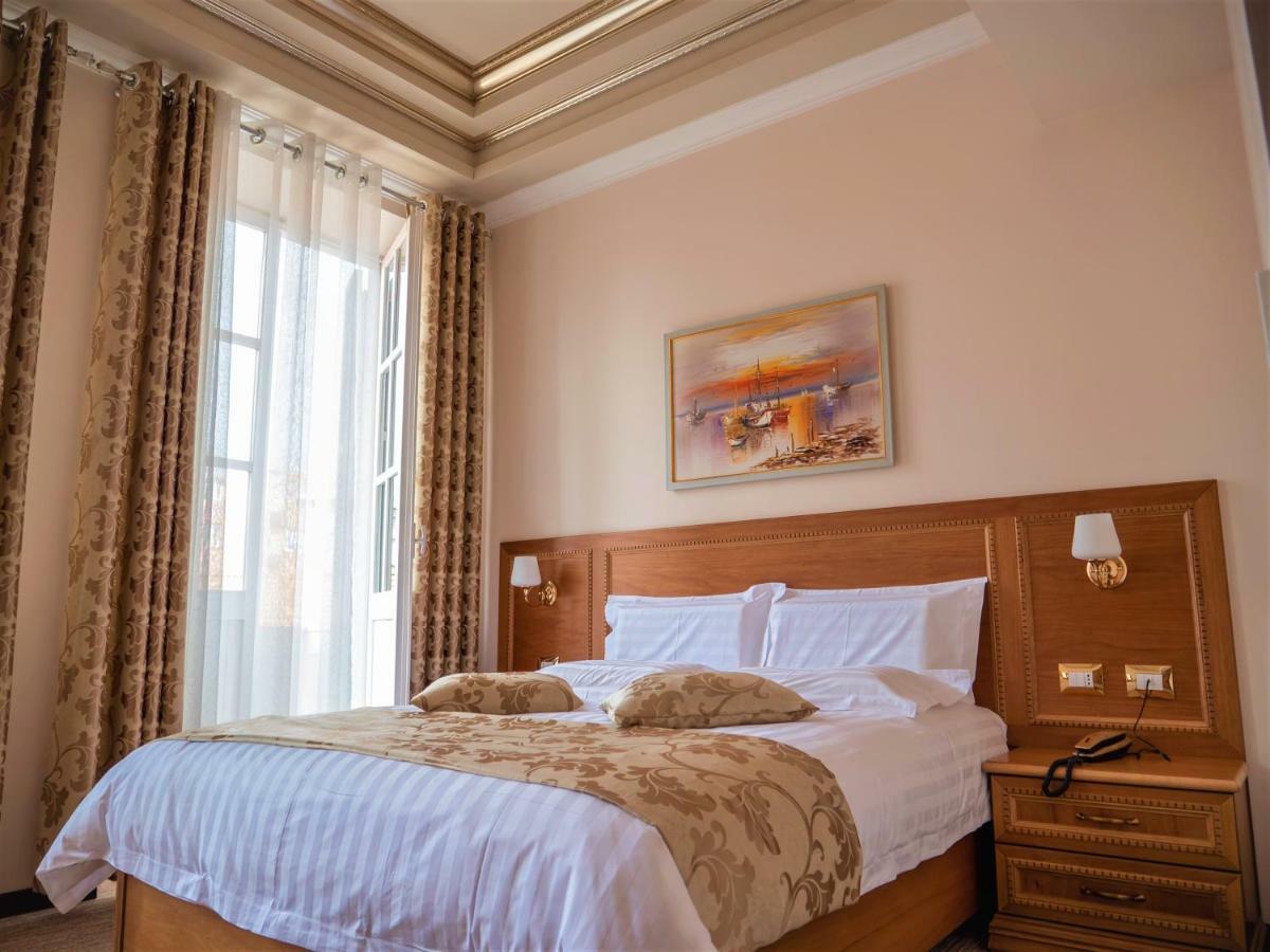 Hotel Boka Tirana Bagian luar foto