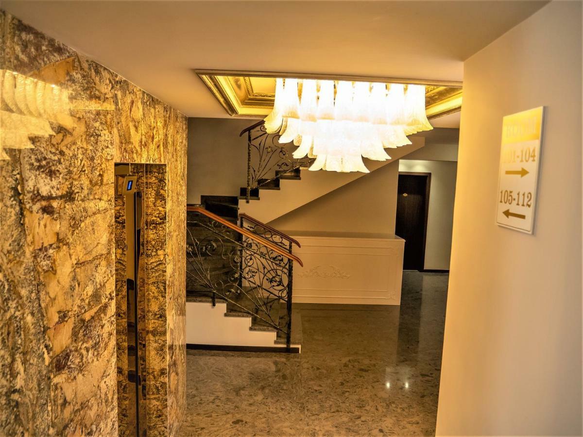 Hotel Boka Tirana Bagian luar foto