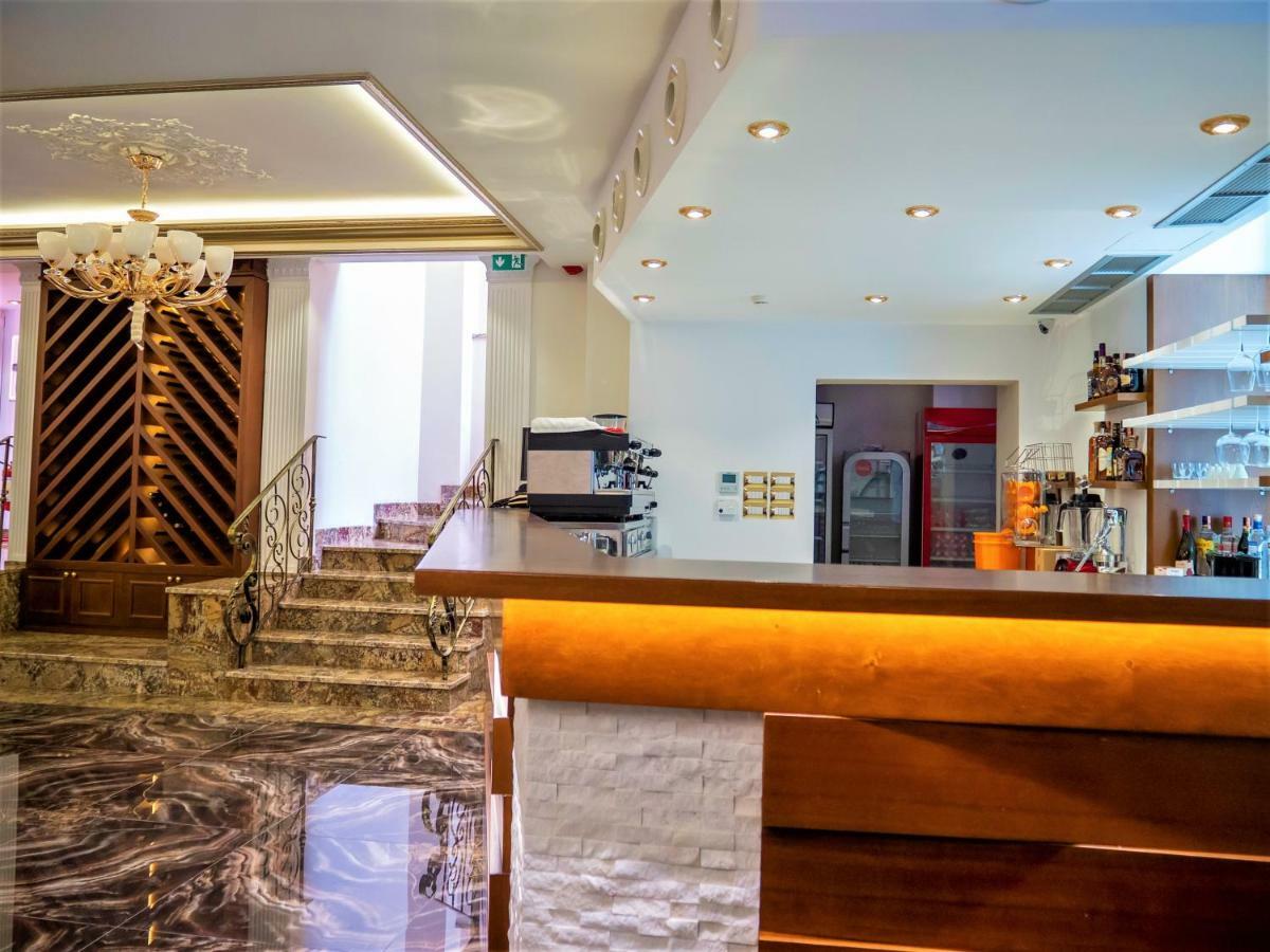 Hotel Boka Tirana Bagian luar foto