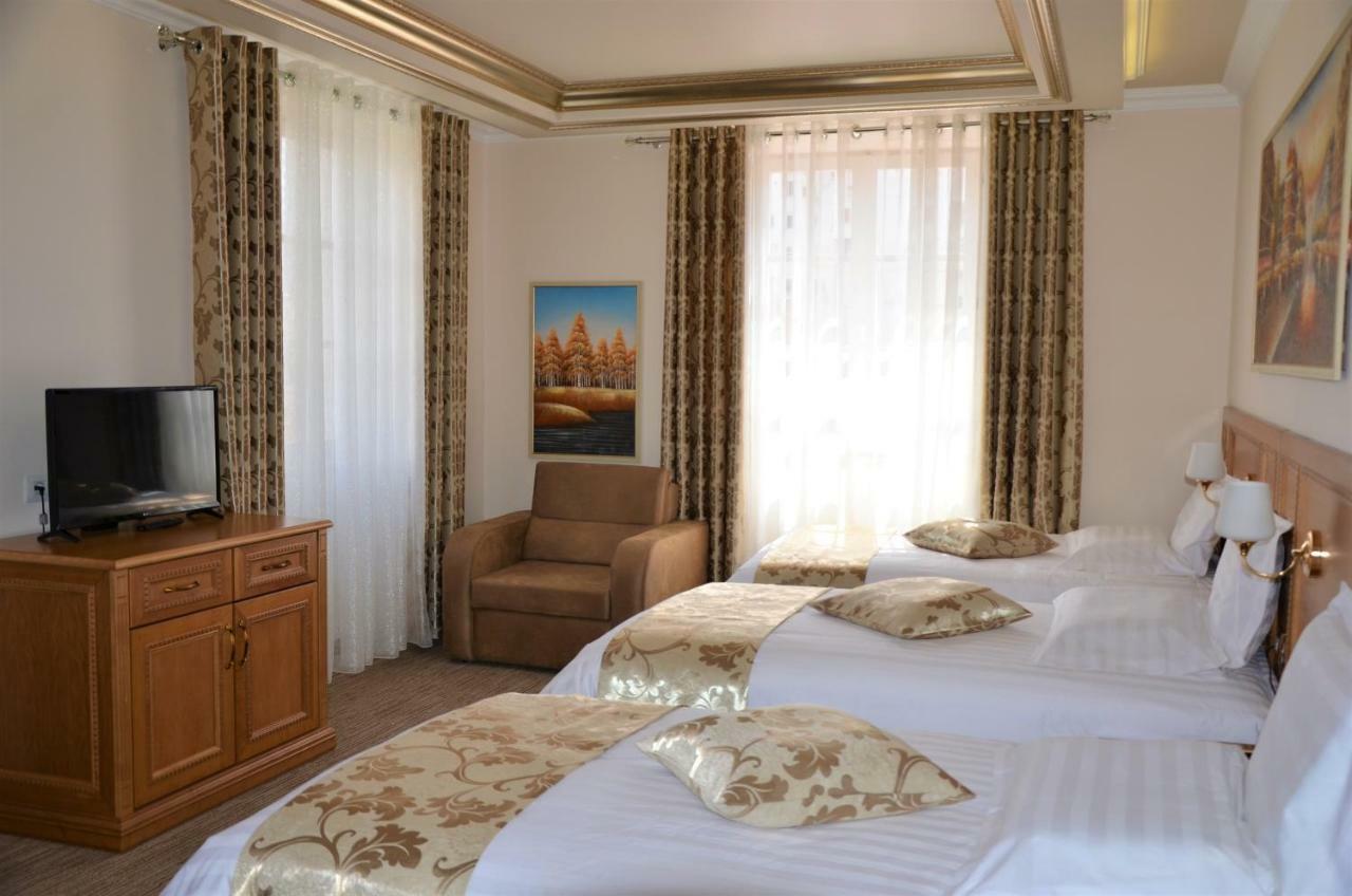 Hotel Boka Tirana Bagian luar foto
