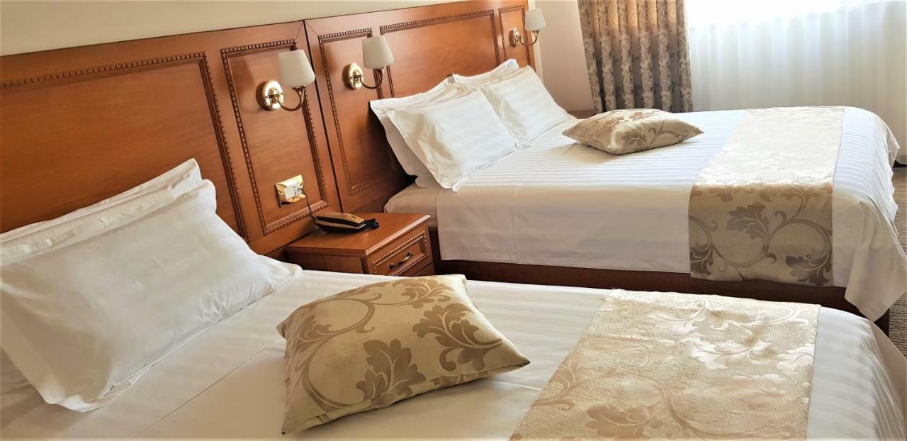 Hotel Boka Tirana Bagian luar foto
